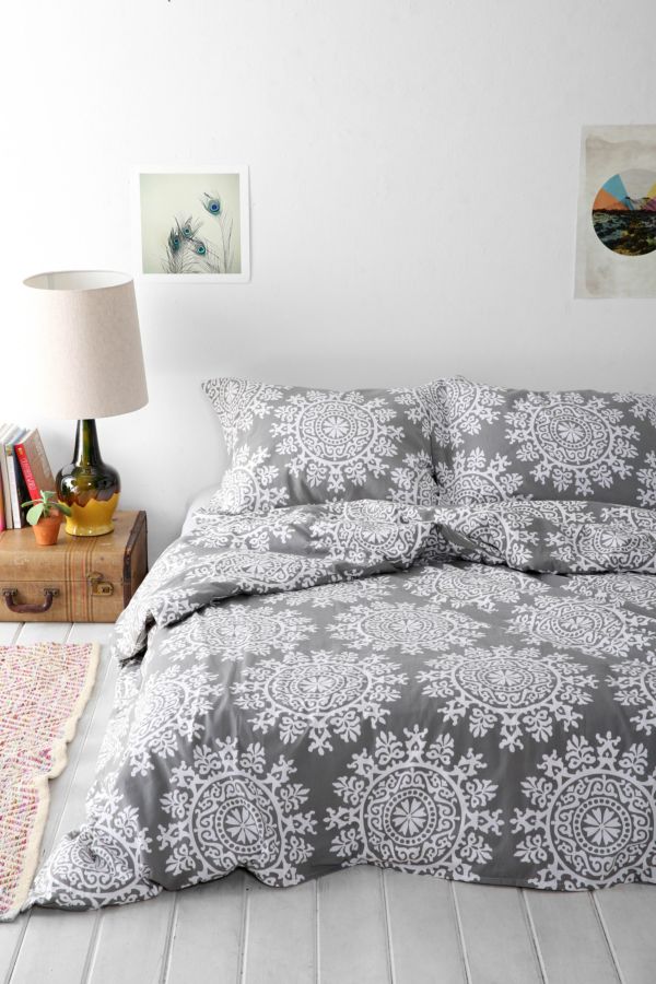 Plum Bow Maya Medallion Duvet Cover Urban Outfitters