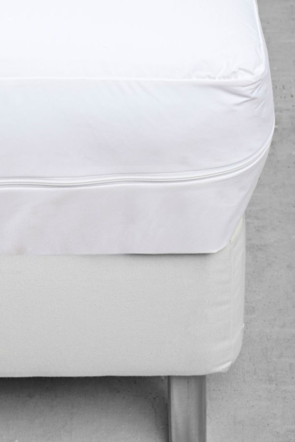 Anti Bed Bug Mattress Protector | Urban Outfitters