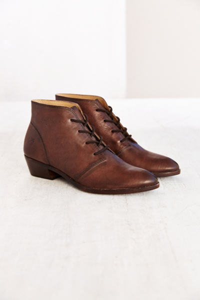 frye ruby chukka
