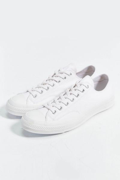 converse chuck taylor monochrome low top