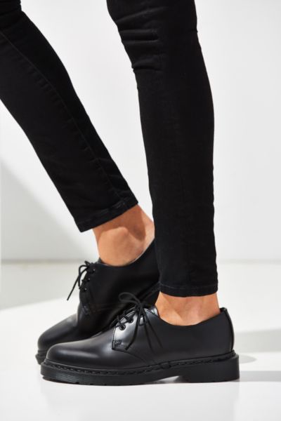 dr martens mono black low