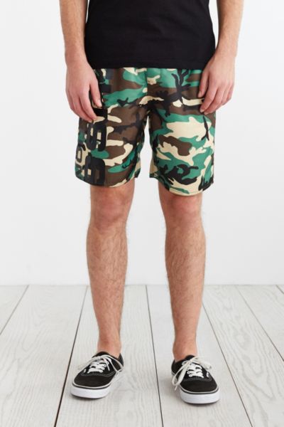 urban outfitters camo shorts