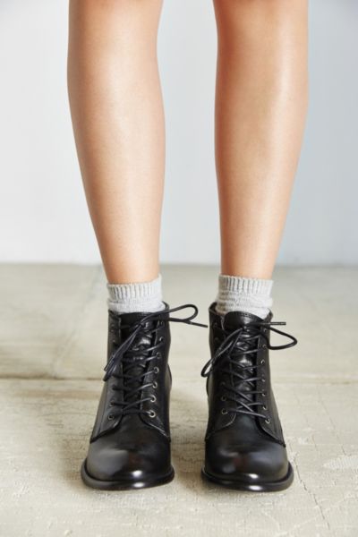 frye carson lace up boots