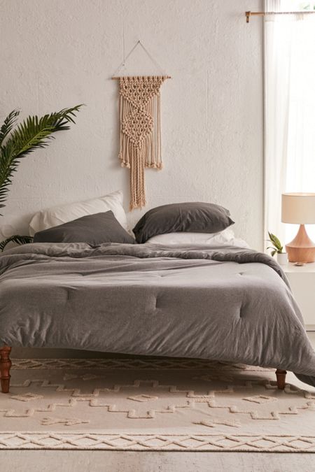 Comforters Quilts Urban Outfitters Canada