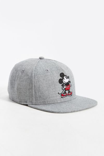 vans mickey mouse hat