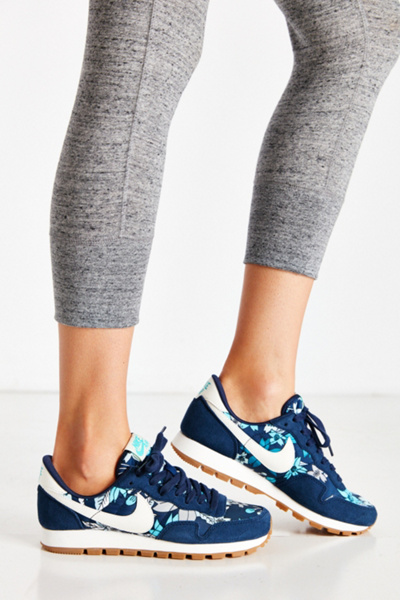 nike air pegasus 83 print