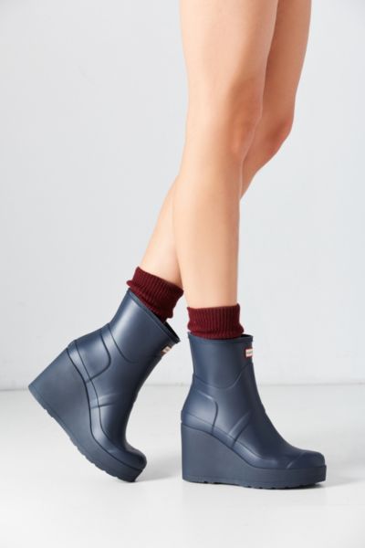 hunter wedge rain boots short