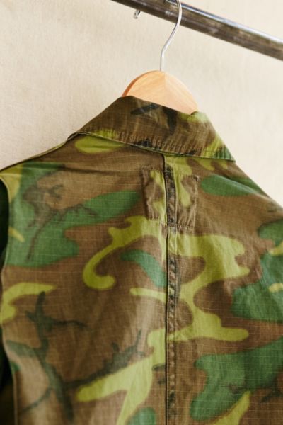 urban outfitters camo jumpsuit