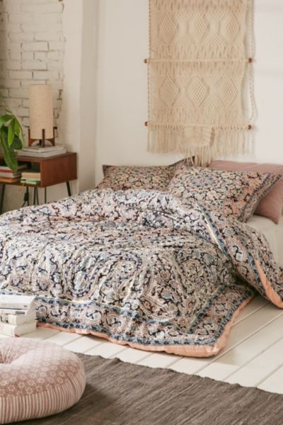 Dion Scarf Medallion Comforter | Urban Outfitters