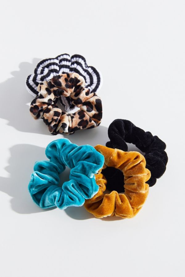 Velvet Hair Scrunchie Set | Urban Outfitters