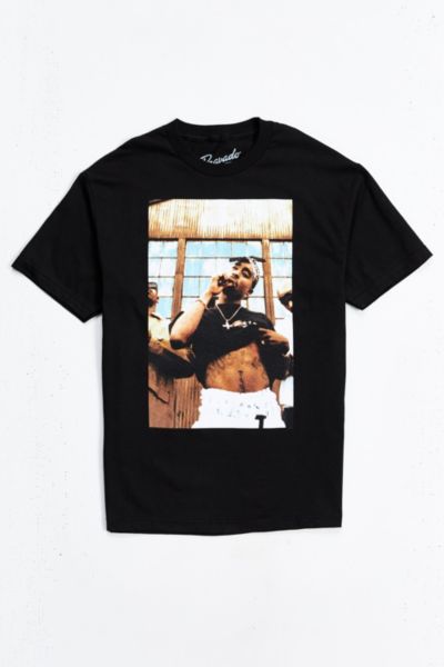 tupac graphic tee