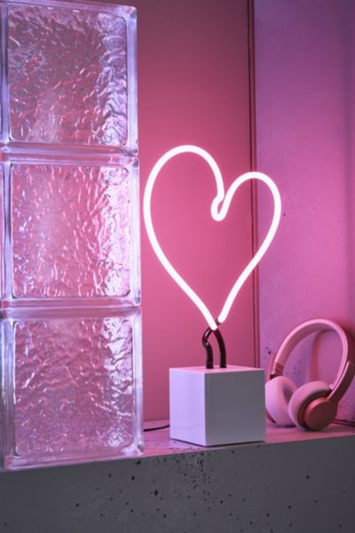 heart neon sign table lamp