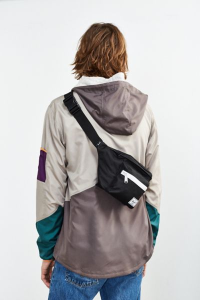 herschel seventeen hip pack canada