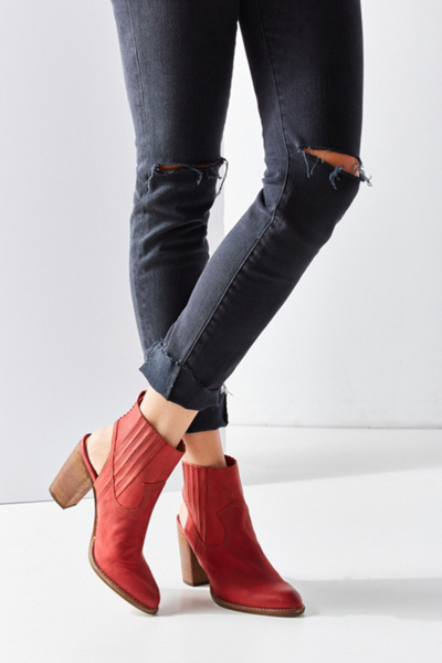 dolce vita urban bootie