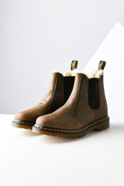 dr martens fur lined chelsea boots black