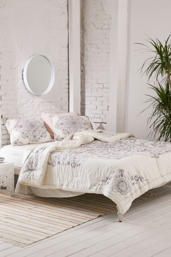 Louise Medallion Comforter Snooze Set Urban Outfitters
