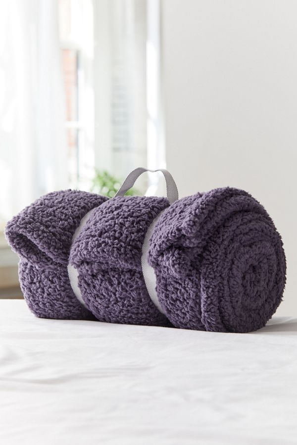 Amped Fleece Throw Blanket Urban Outfitters