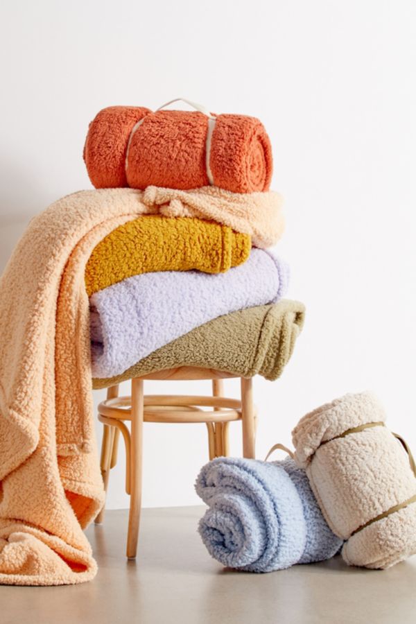 Amped Fleece Throw Blanket Urban Outfitters