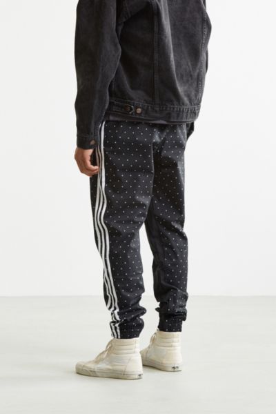 adidas pharrell carrot pants