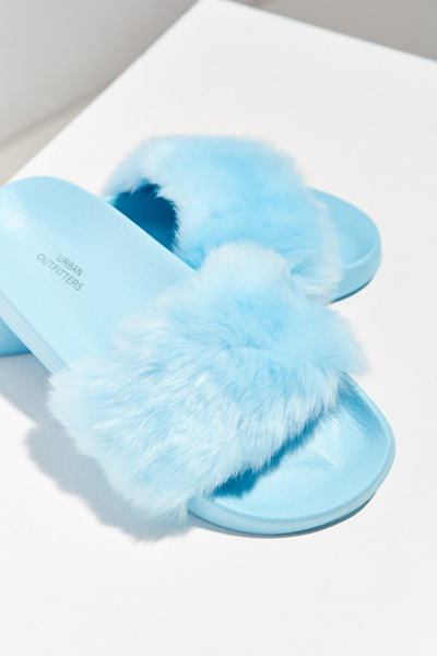 urban outfitters fur slides