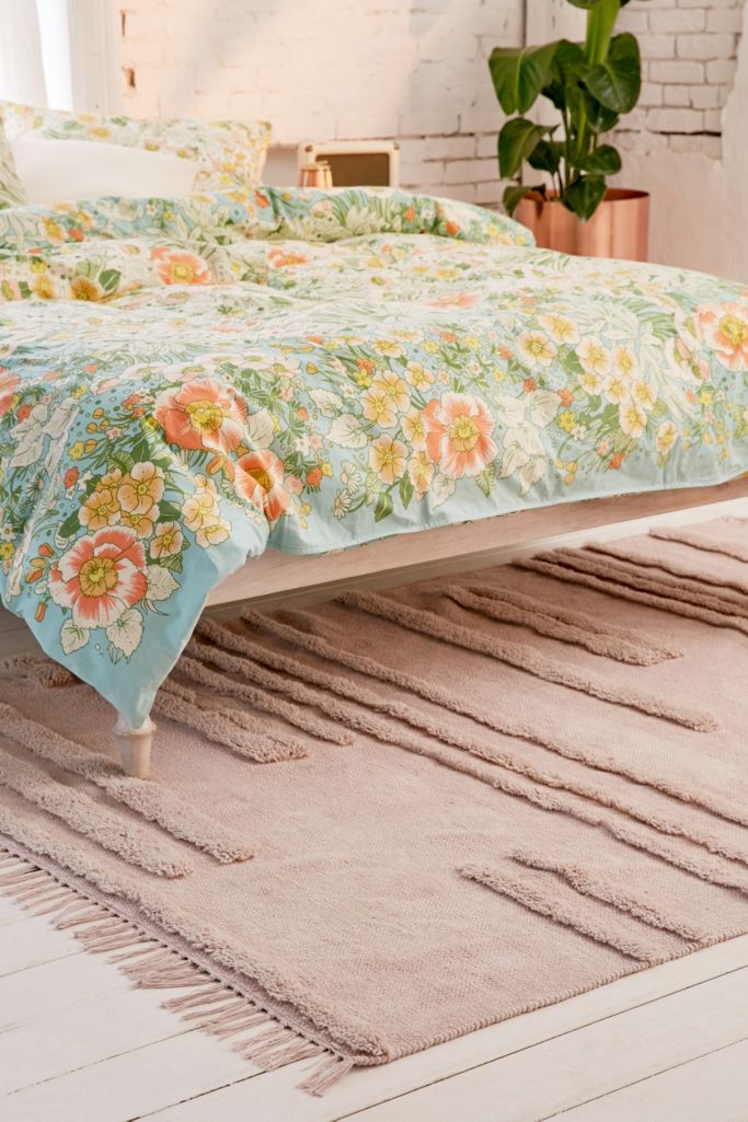 Preston Tufted Solid Rug Urban Outfitters