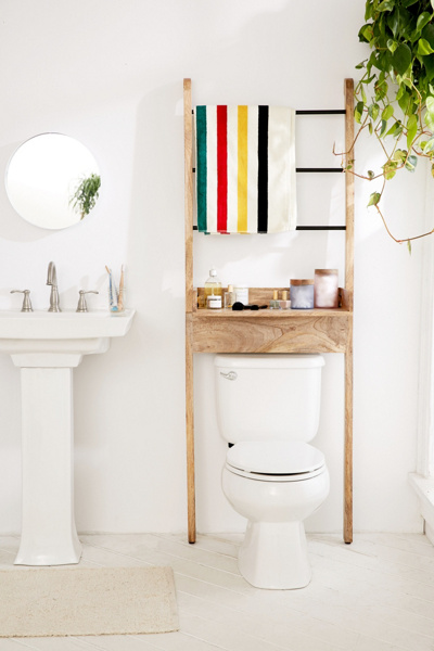 Bronte Bathroom Leaning Ladder Storage | Urban Outfitters