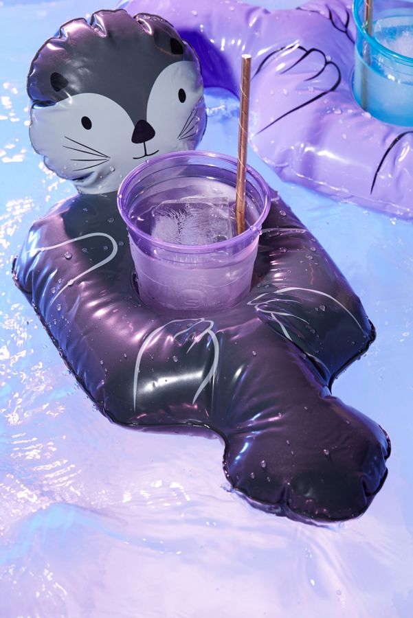 Otter Cup Holder Pool Float Set | Urban Outfitters