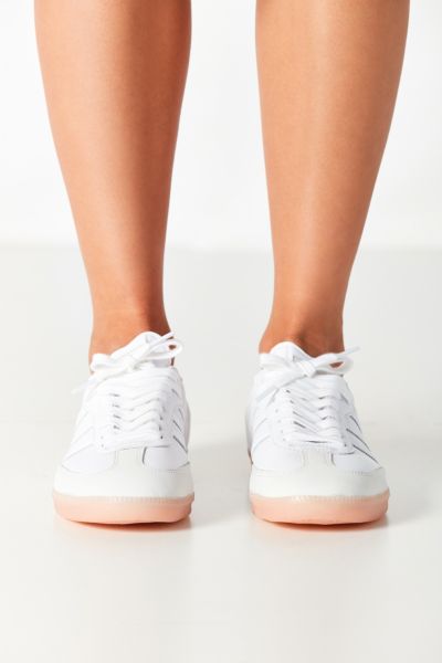 adidas pink bottom shoes