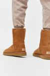 Thumbnail View 2: UGG Women's Classic II Boot