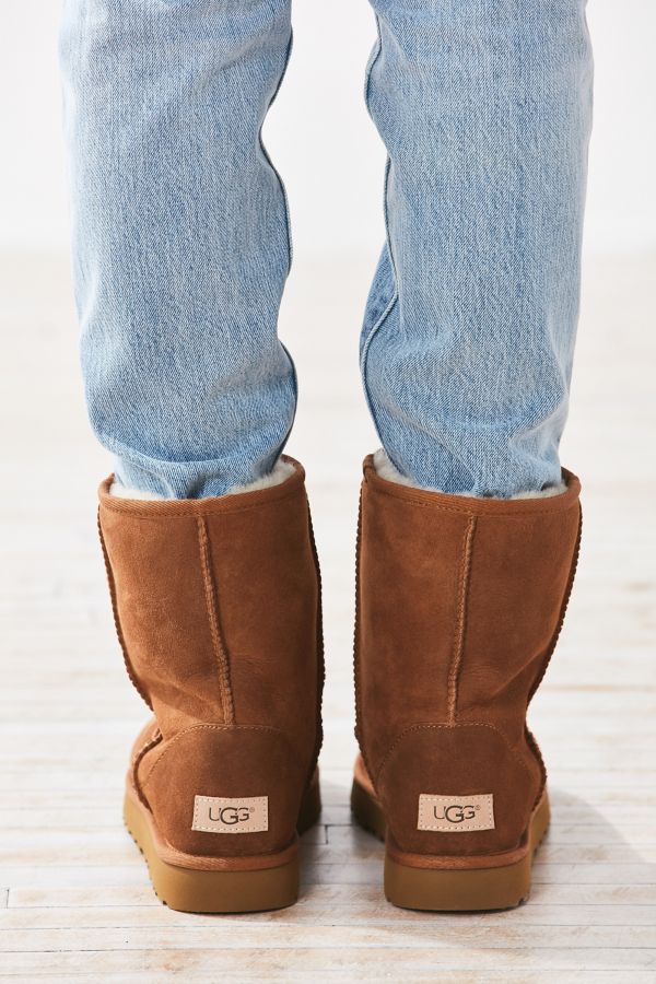 Slide View: 5: Bottes Classic II UGG