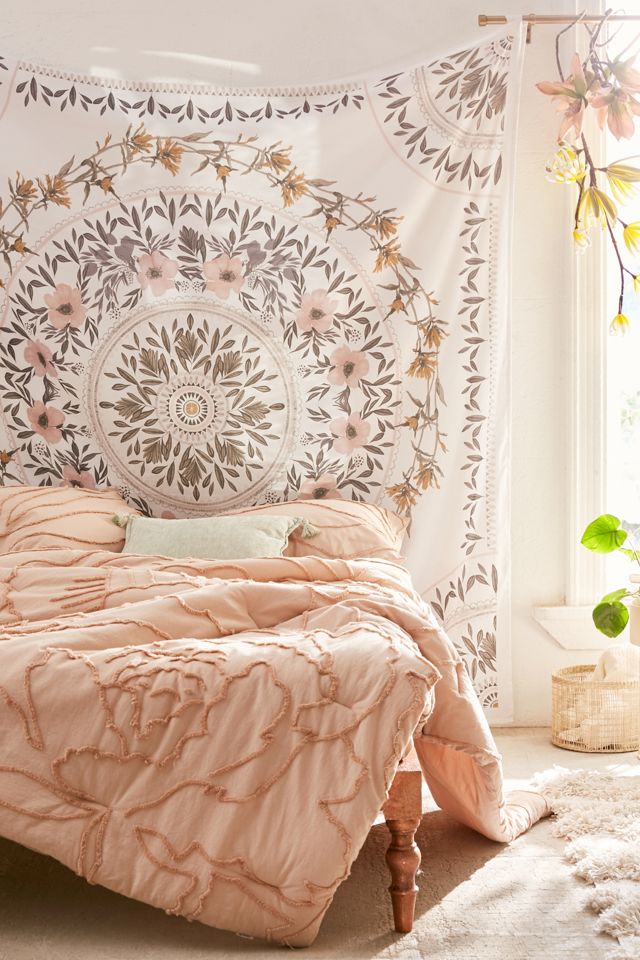 Sketched Floral Medallion Tapestry Urban Outfitters