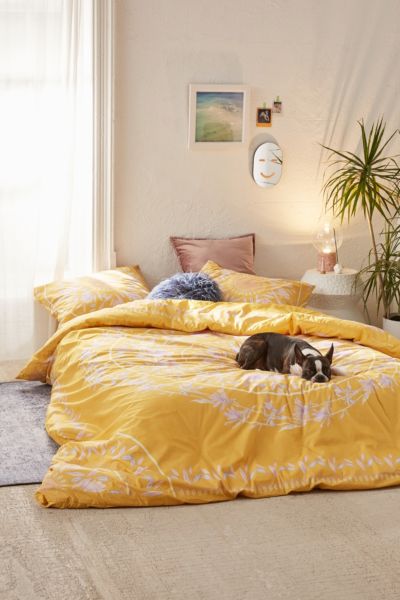yellow quilts and comforters