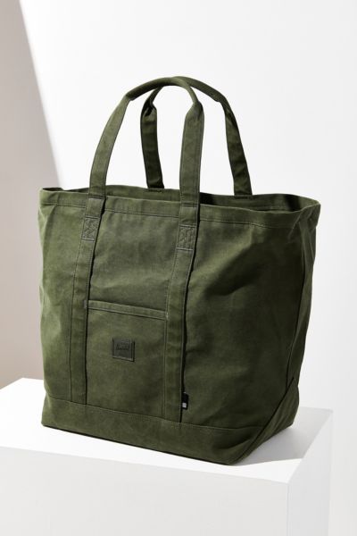 herschel bamfield tote mid volume