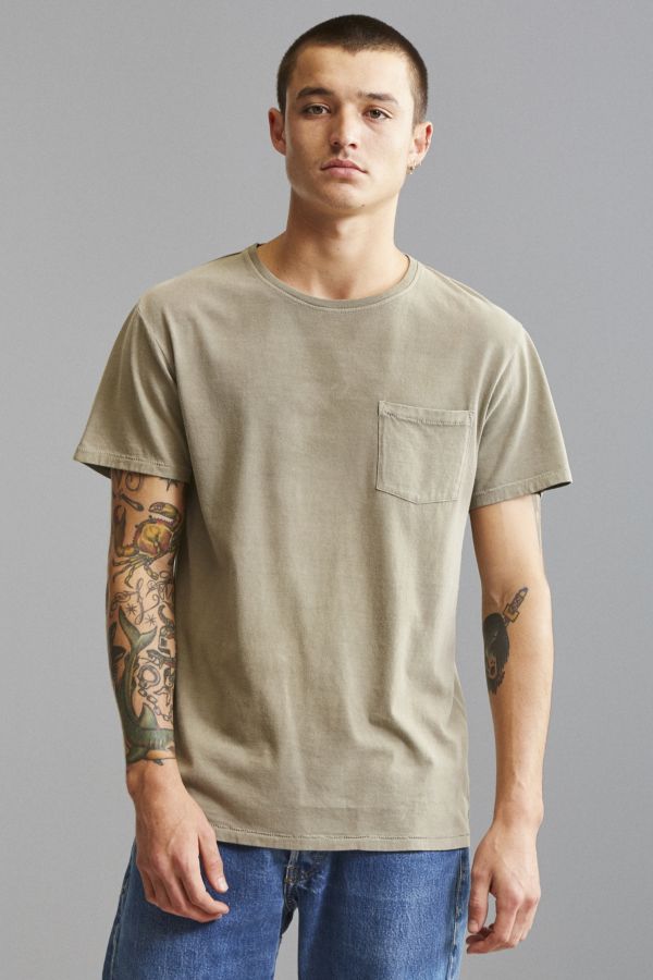 UO Standard Fit Sun Faded Pocket Tee | Urban Outfitters