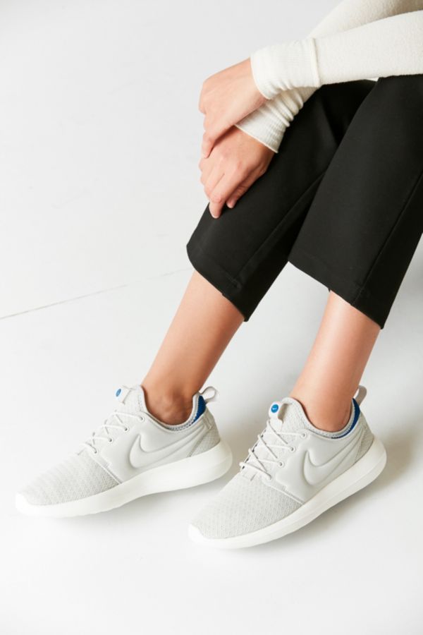 roshe two womens