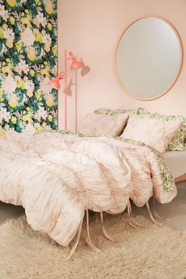 Rita Floral Ruffle Comforter Urban Outfitters