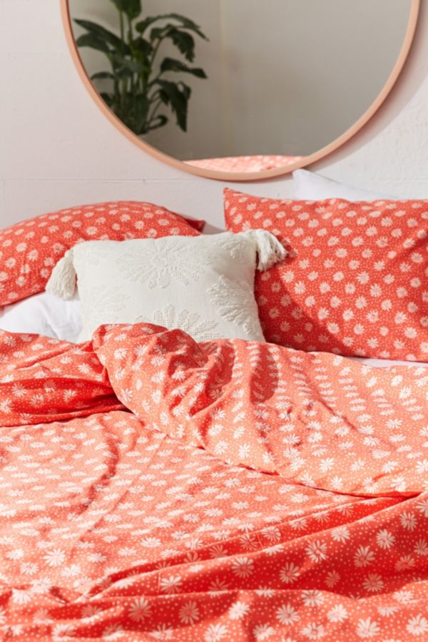 Ditsy Daisy Duvet Cover Urban Outfitters