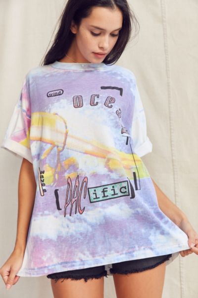 oversized t shirt 90s