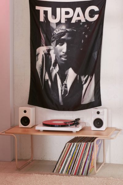 2pac urban outfitters