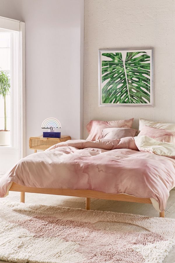 Slide View: 1: Chelsea Victoria For Deny Rose Gold Marble Duvet Cover