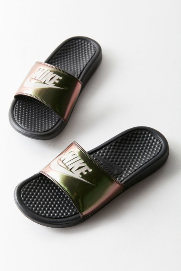 nike benassi slides near me