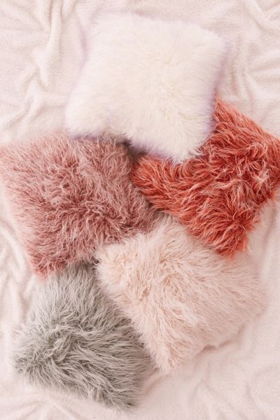 Marisa Tipped Faux Fur Pillow Urban Outfitters   43119171 053 B