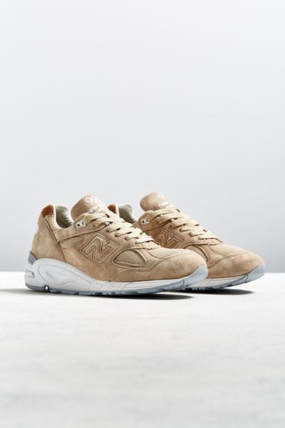urban outfitters new balance