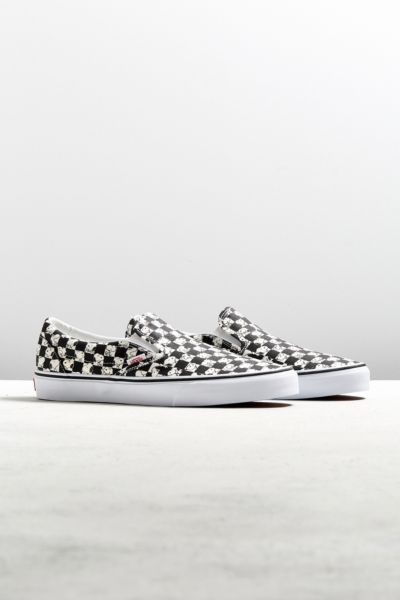 vans slip on x peanuts