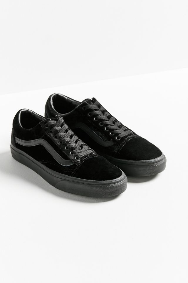 Vans Velvet Old Skool Sneaker | Urban Outfitters