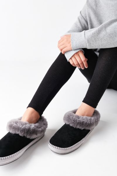 UGG Wrin Slipper | Urban Outfitters