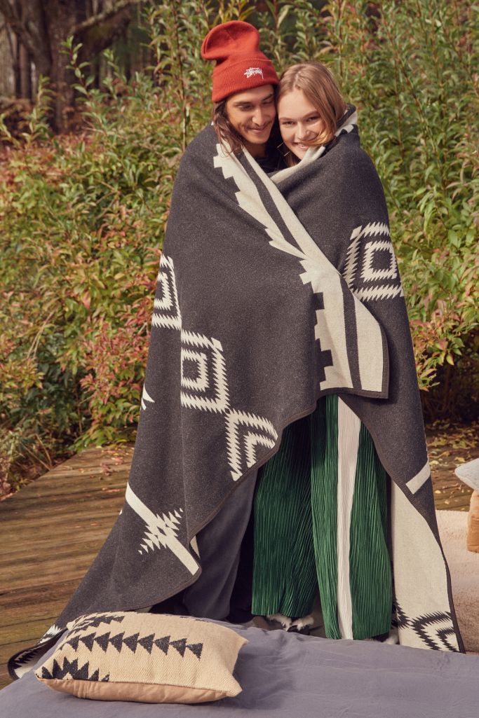 Pendleton Los Ojos Reversible Bed Blanket Urban Outfitters