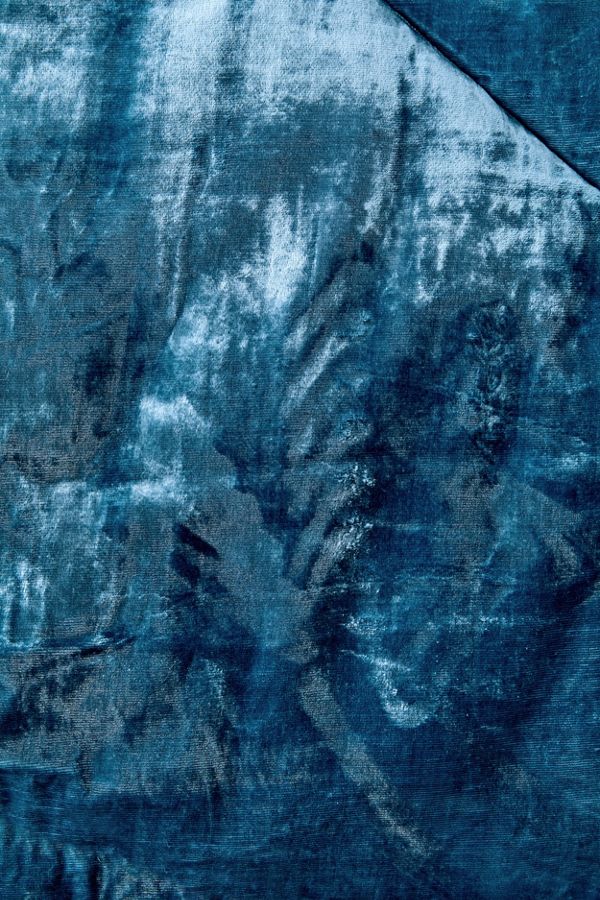 Skye Crushed Velvet Comforter Urban Outfitters