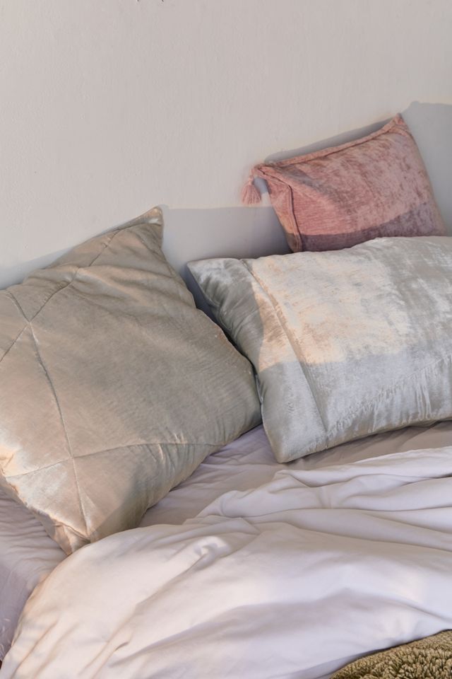 Skye Crushed Velvet Sham Set Urban Outfitters