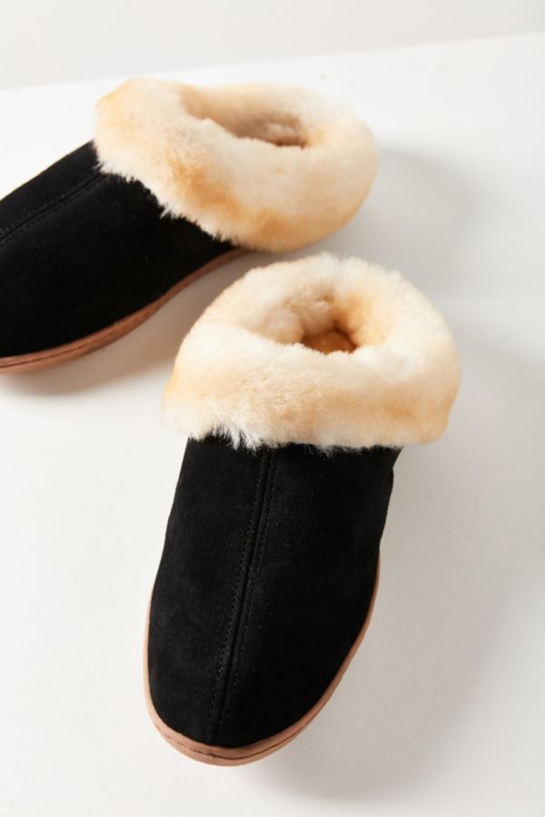 minnetonka sheepskin mule